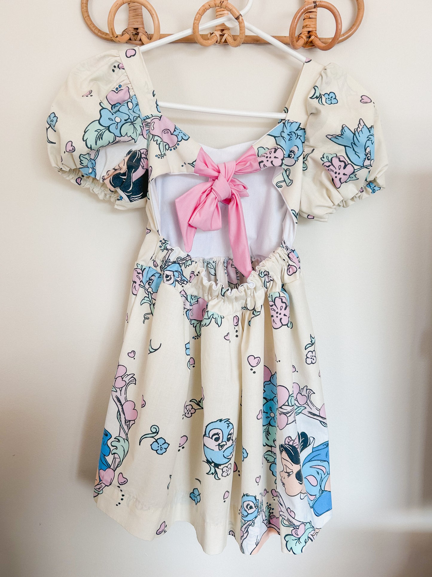 Snow White Puff Sleeve Dress (6Y)